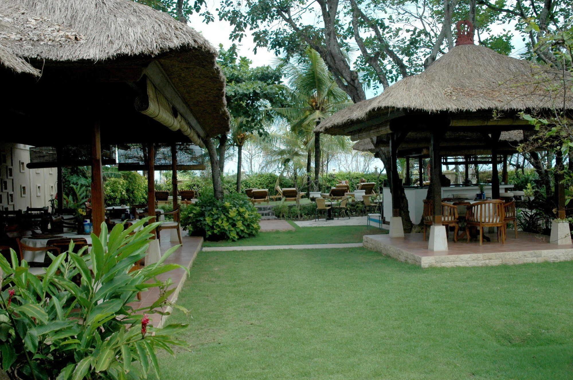 The Sari Beach Легиан Екстериор снимка